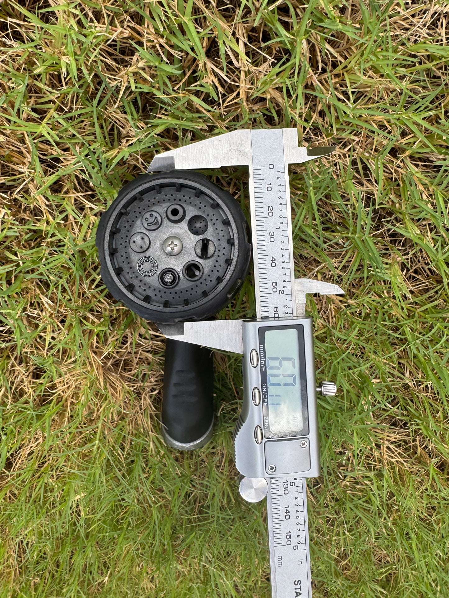 Garden Hose Sprayer Mount - Universal Wall Holder for Nozzles up to 60mm