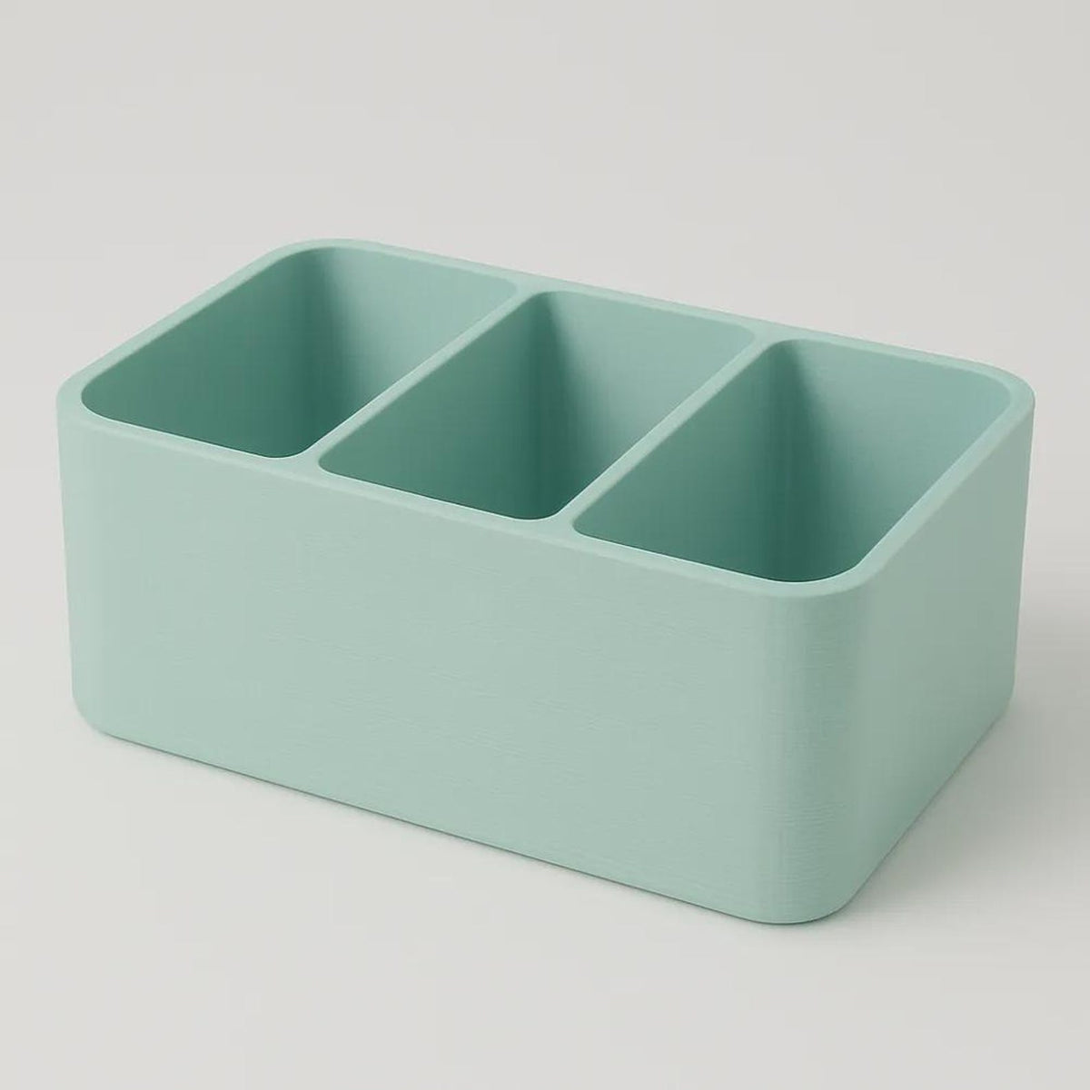 Three-slot belt storage box product view