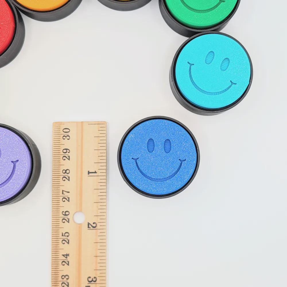 Smiley Face Fidget Clicker - Mechanical Desk Toy
