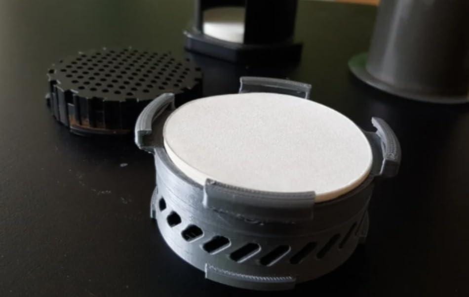 Travel Coffee Filter Carrier - AeroPress Compatible