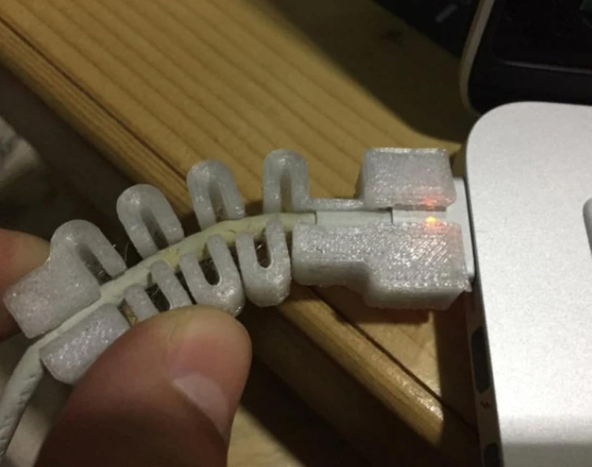 Mac Laptop Cable Guard - MagSafe 2 Compatible
