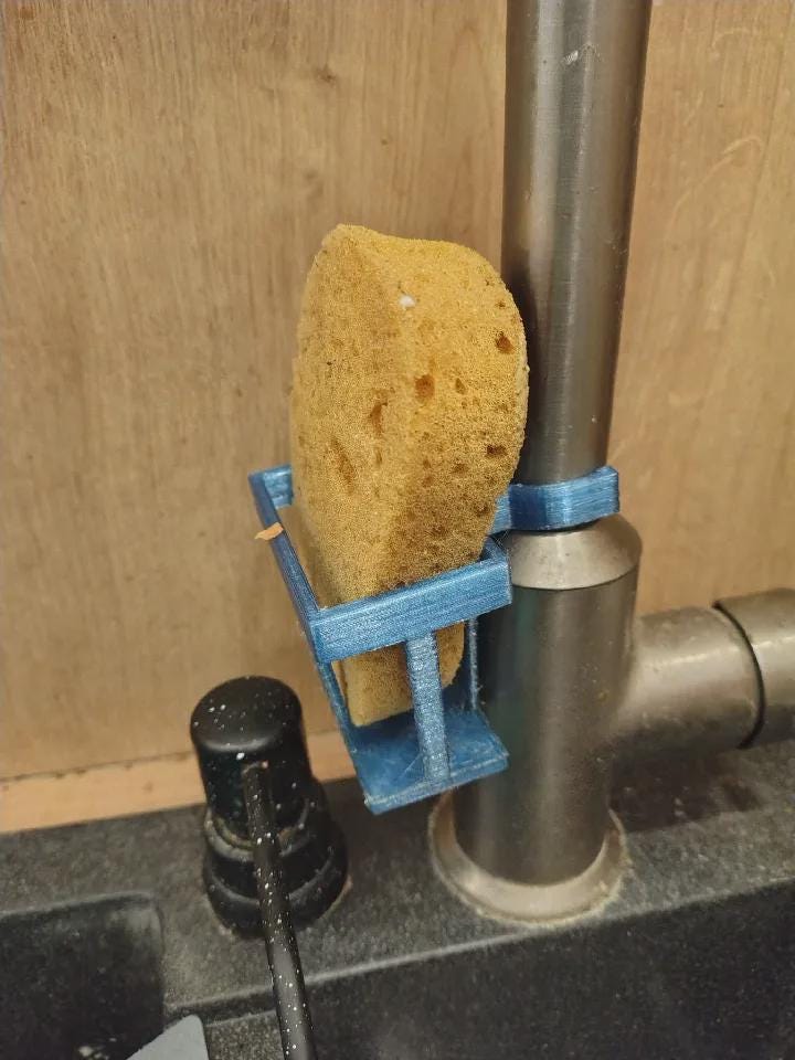 Faucet-Mounted Sponge Holder - Sink Drying Caddy