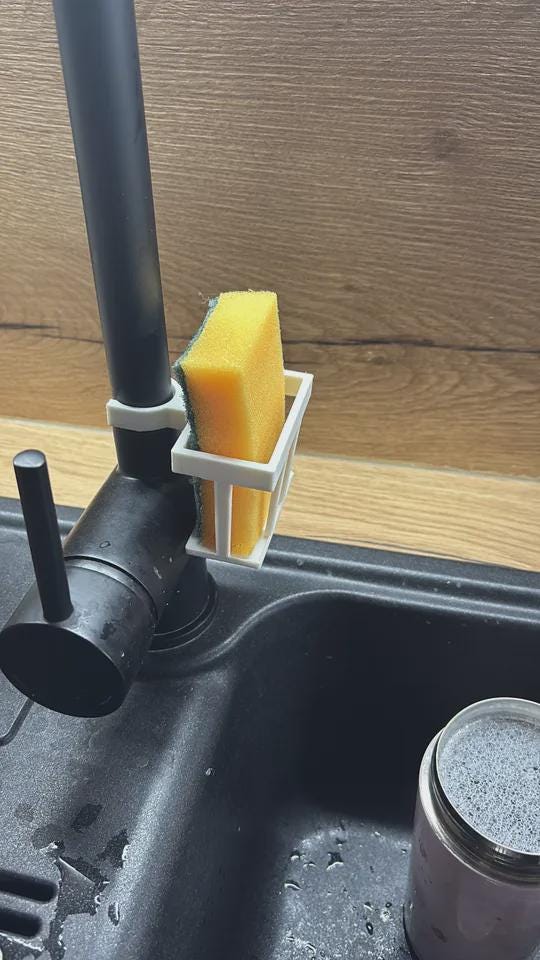 Faucet-Mounted Sponge Holder - Sink Drying Caddy