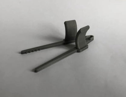 Finger Chopsticks - Wearable Gaming Snack Tool