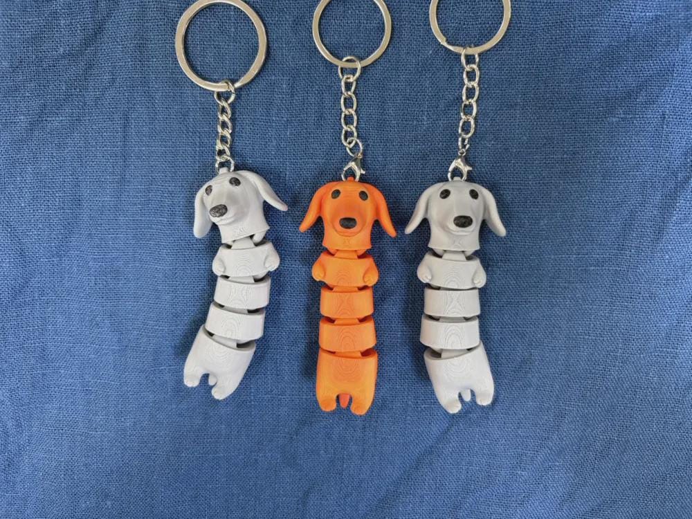 Flexi Dachshund Keychain - Wiener Dog Charm