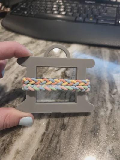Hair Tie Keeper Keychain - Ponytail Elastic Organizer