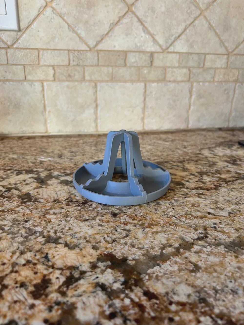 Front view of the bottle drying rack