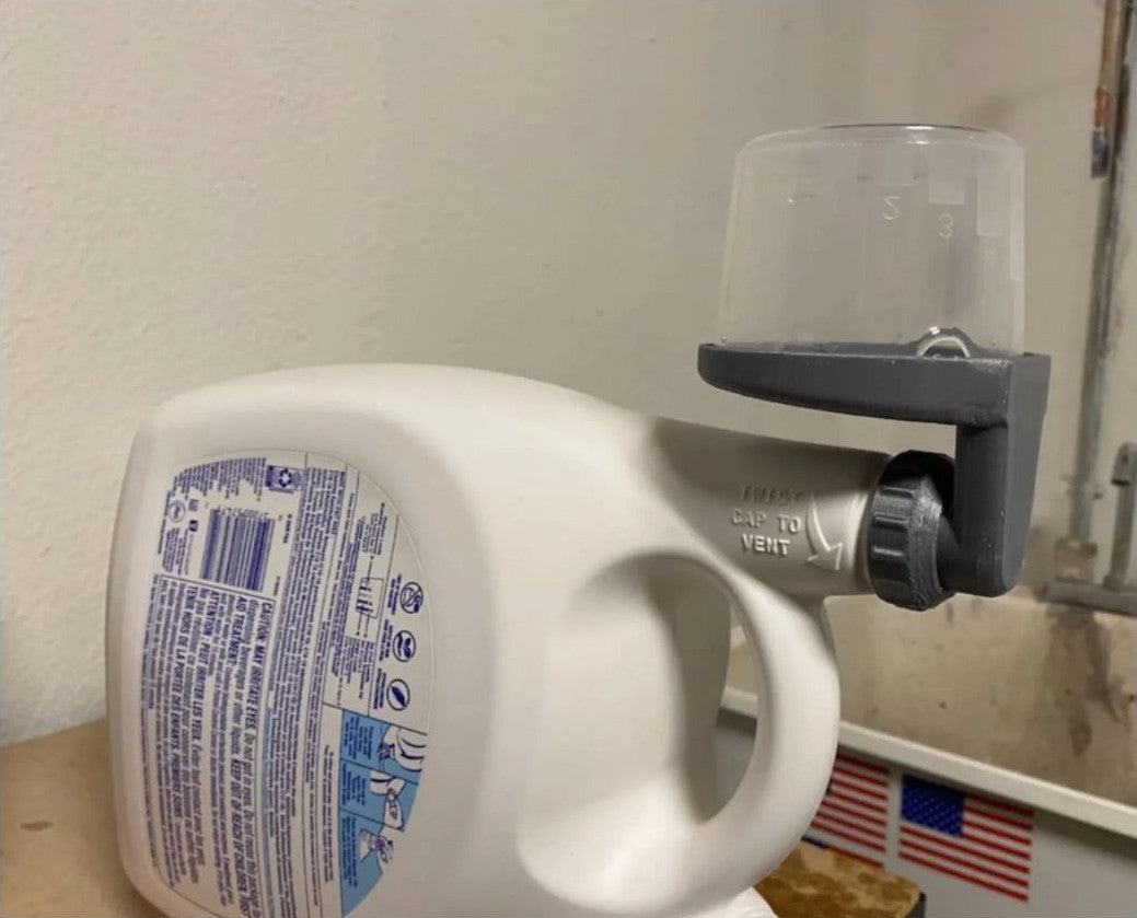 Self-Draining Laundry Detergent Saver